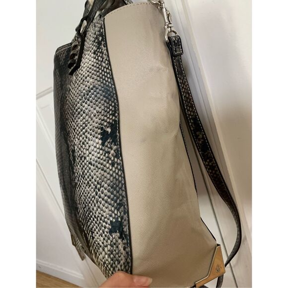 Simply vera wang tote snake skin like - Picture 3 of 6
